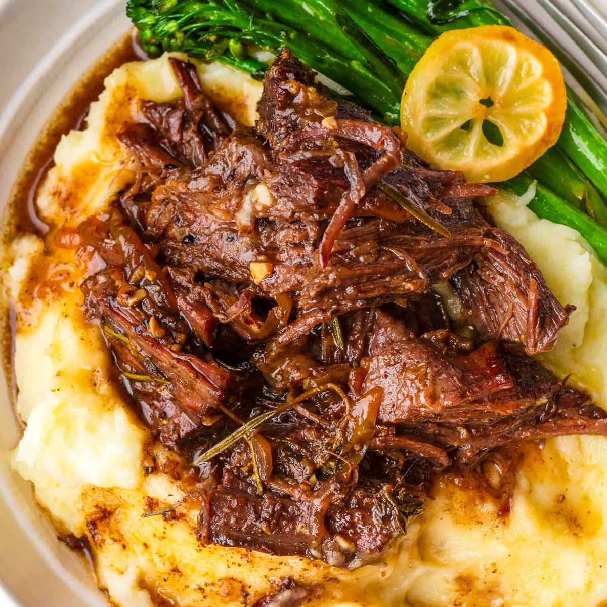 Tender Balsamic Roast Beef: Your New Family Favorite Recipe
